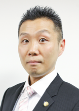 弁護士　梁 龍成